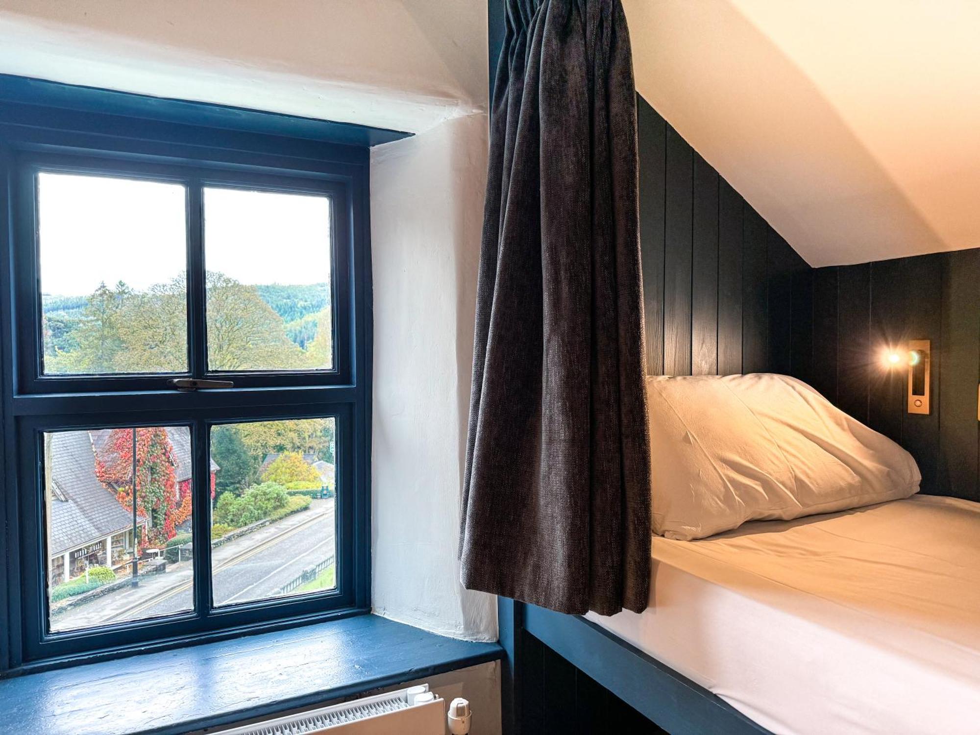 Base Camp Snowdonia, Gwersyll Cyntaf Eryri Hostel Betws-y-Coed Exterior photo